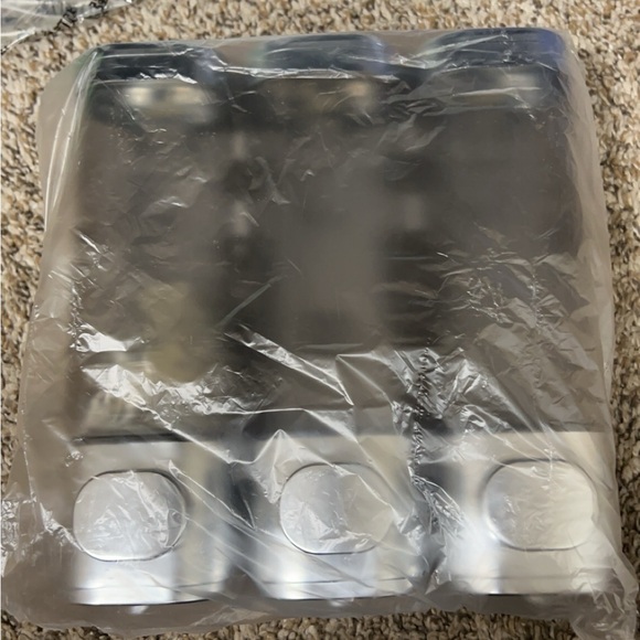 Shampoo, conditioner and body wash all in 1. Brand new - Picture 5 of 6